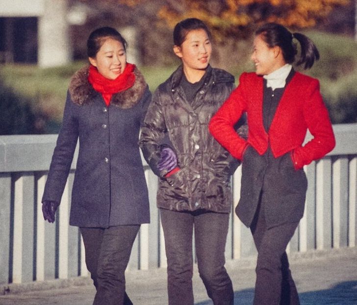 Észak korea prada ruhák