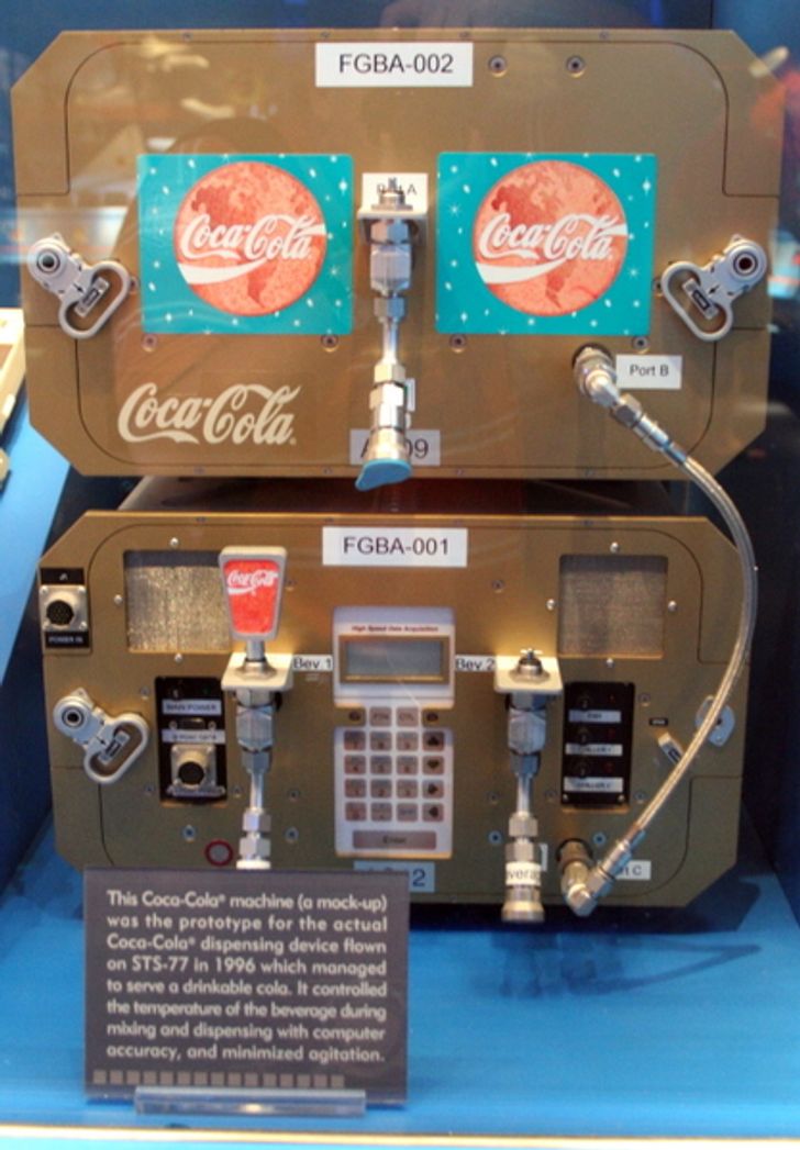 Coca Cola űrgép