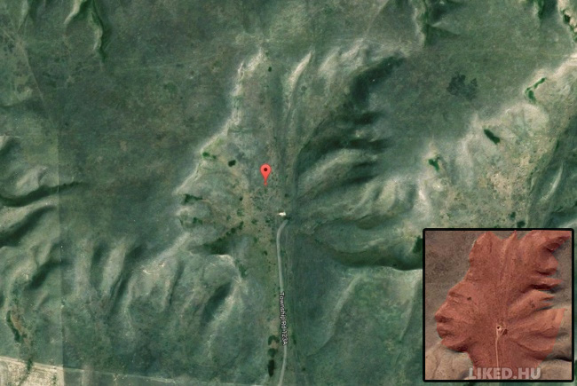 Indiai fej fÃ¼lhallgatÃ³val Google Maps