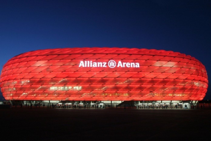 Allianz Arena Stadion 696x464