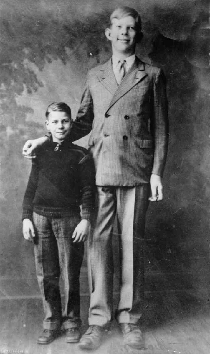 11 éves korában már jóval magasabb volt a kortársainál.