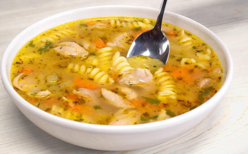 — Anya, ne edd meg ezt a levest, láttam, hogy apa tett bele valamit – ezek után a szavak után rémület fogott el, de aztán eszembe jutott a reggeli beszélgetésünk a férjemmel