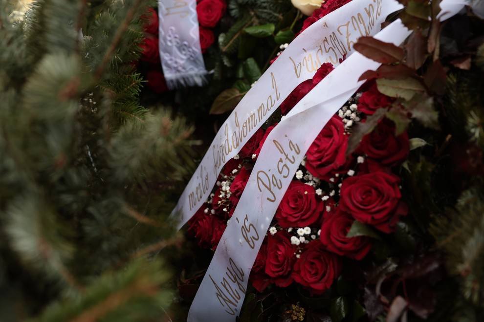 Rózsákkal búcsúztak a világbajnoktól / Fotó: Czerkl Gábor