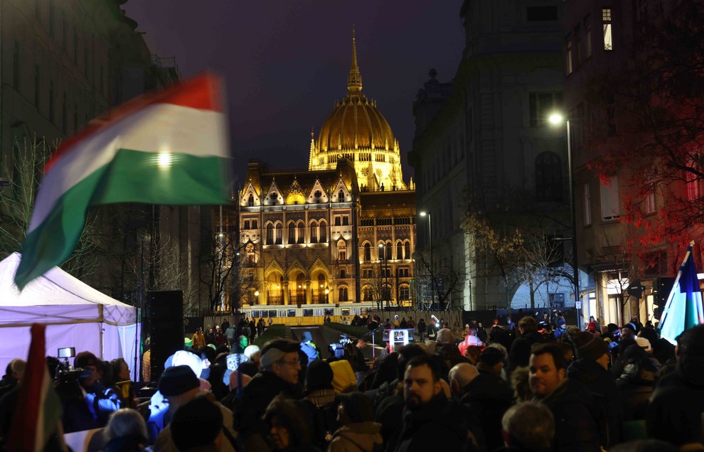 Már kétezer ember tüntet Lázár János kijelentései miatt a belvárosban / Fotó: Pozsonyi Zita