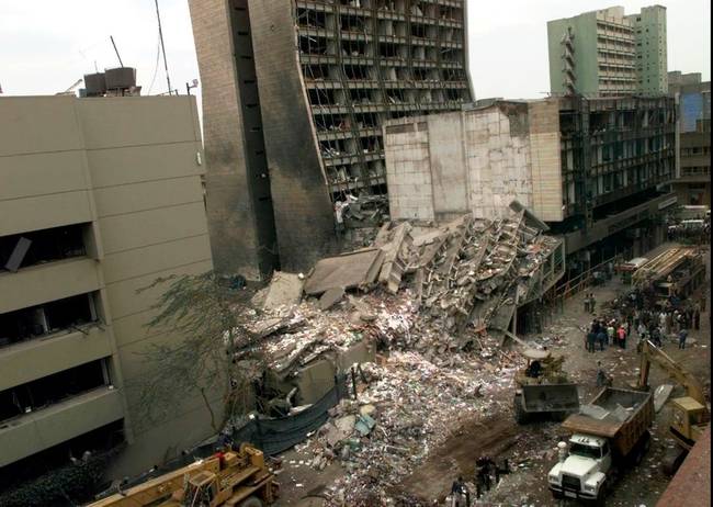 &nbsp; A nairobi amerikai nagykövetség elleni támadás utóhatásai 1998. augusztus 7-én.&nbsp;&nbsp;